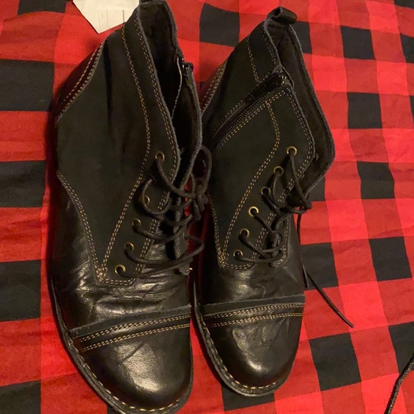 Clarks boots - Picture 1 of 5